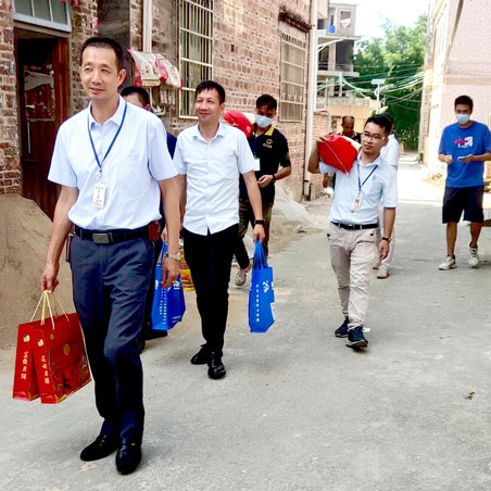 濃濃中秋情，慰問暖人心---中秋節(jié)走訪送溫暖活動(dòng)