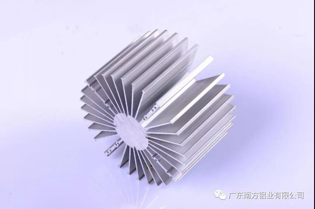 南方鋁業工業型材產品——太陽花